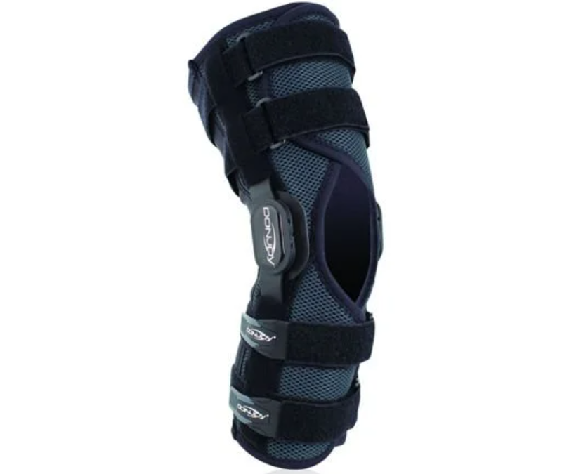 GenuTrain Knee Brace with Silicone Band