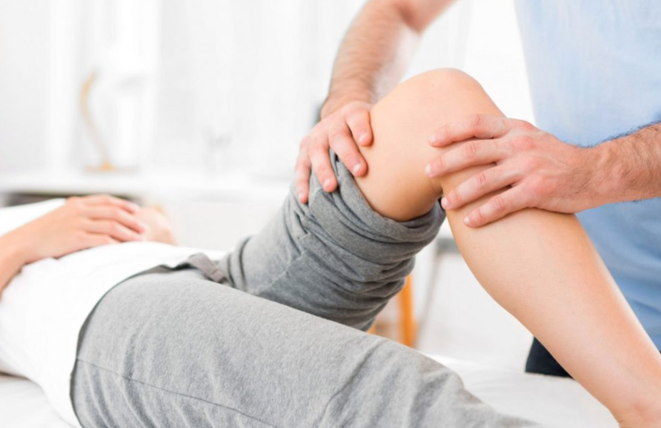 Knee injury patient physio Alliston